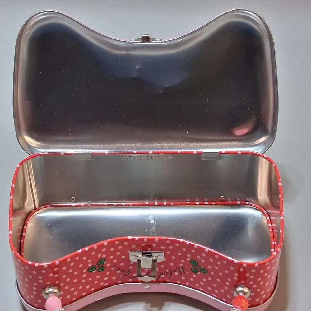 Hello Kitty Christmas Holiday Tin Purse Beaded Handle 2022 Sanrio Storage Box